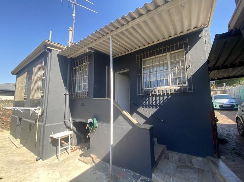 2 Bedroom Property for Sale in Ngqongweni Eastern Cape